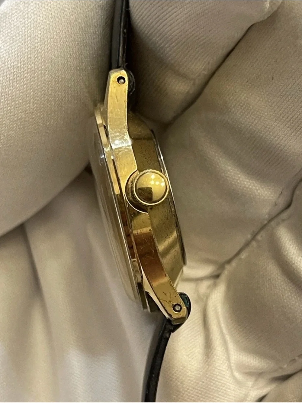 Vintage Timex Marlin Mechanical Watch Gold Tone 30mm Date Hand-Wind Runs